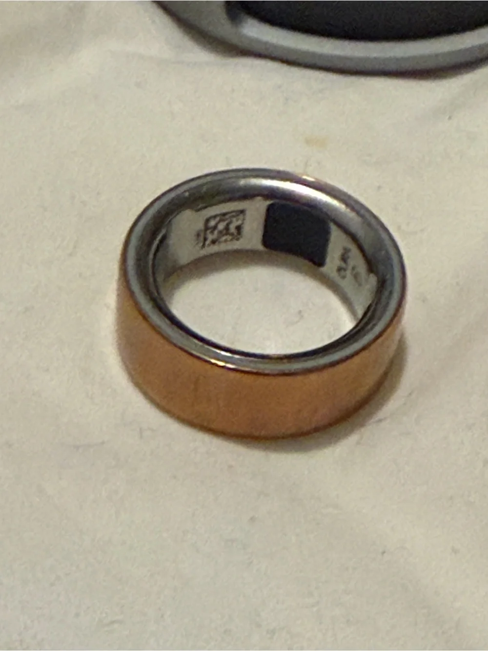 Oura Ring Generation 4 Rose Gold Size 6 incl travel charger case & reg charger
